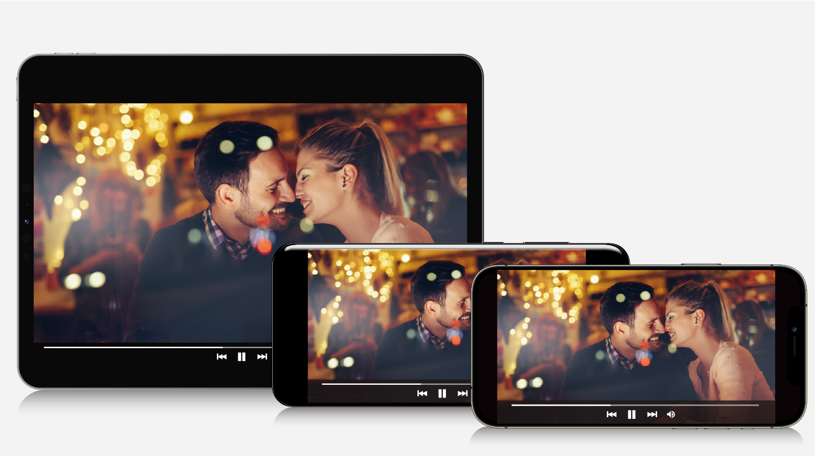多くのスマホ、タブレットで再生できる