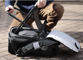 リュックがイスになるまでの流れ