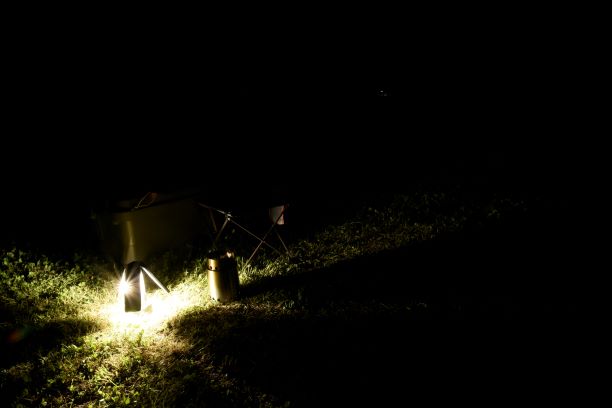 屋内でもアウトドアでも使える万能照明器具