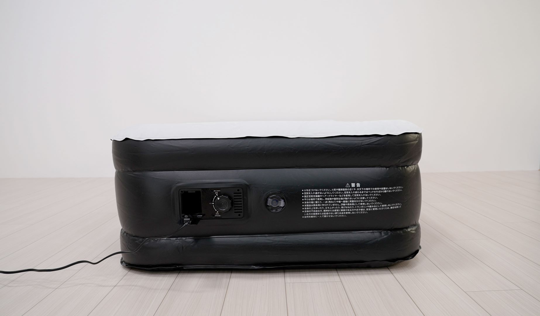 わずか2分で簡単に空気を注入、自動で膨らむ