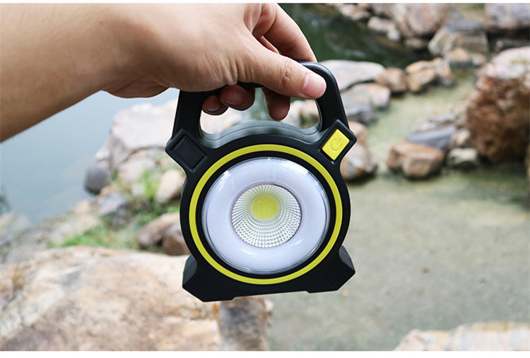 置いても、吊るしても使える！