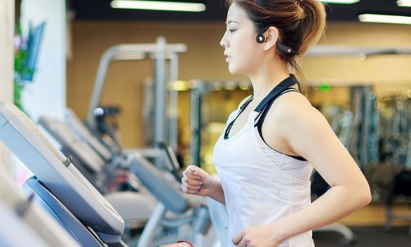 軽量、防水、防塵で日常使いに便利