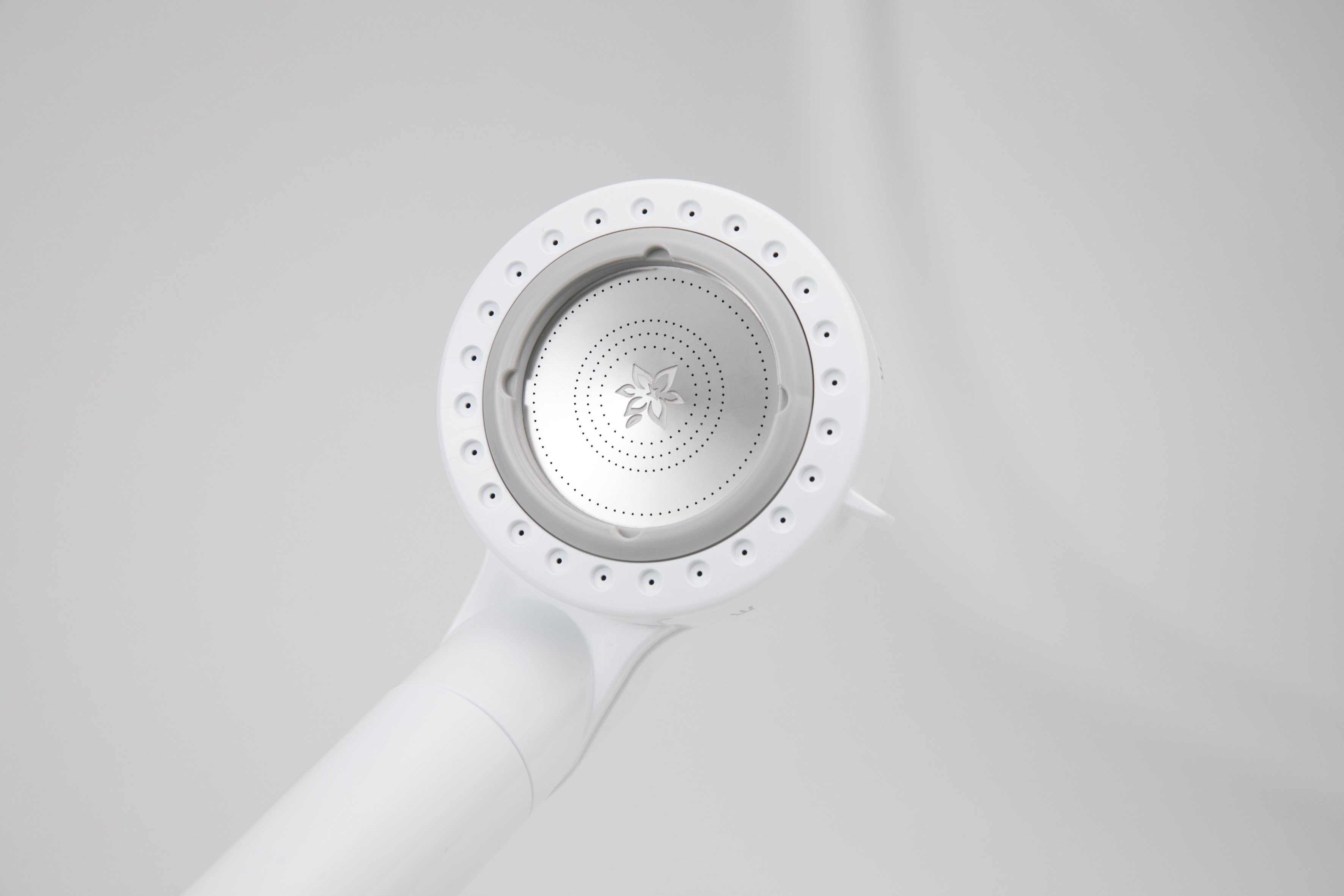 極小ミスト「マイクロナノファインバブル シャワーヘッド