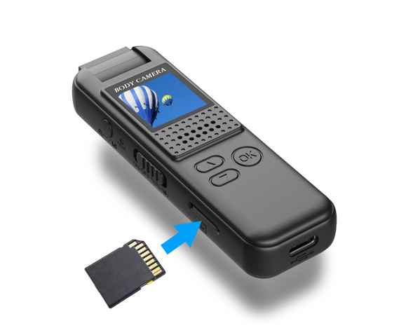 最大256GBのmicroSDカードに対応