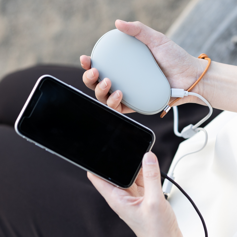 モバイルバッテリー機能付き