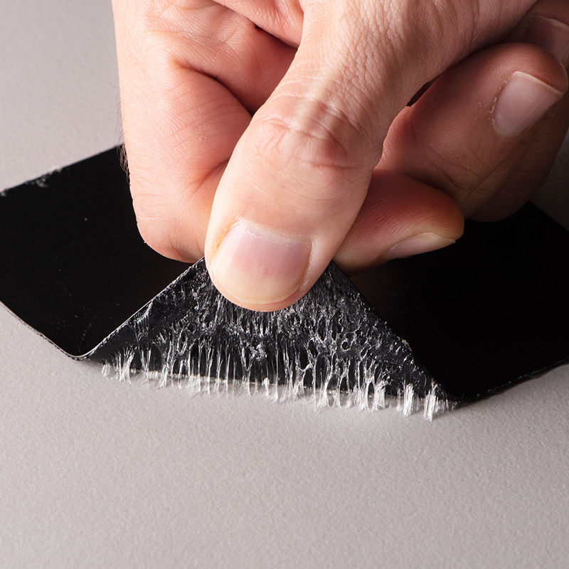 水回りの修復に。水の中で貼れる防水テープ。