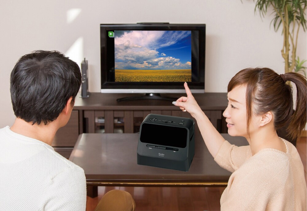 HDMIケーブルでテレビにつなげて鑑賞できる