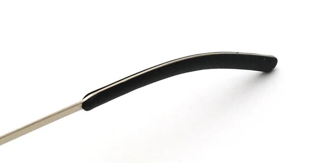 テンプル先のソフトラバーがズレ落ちを防止