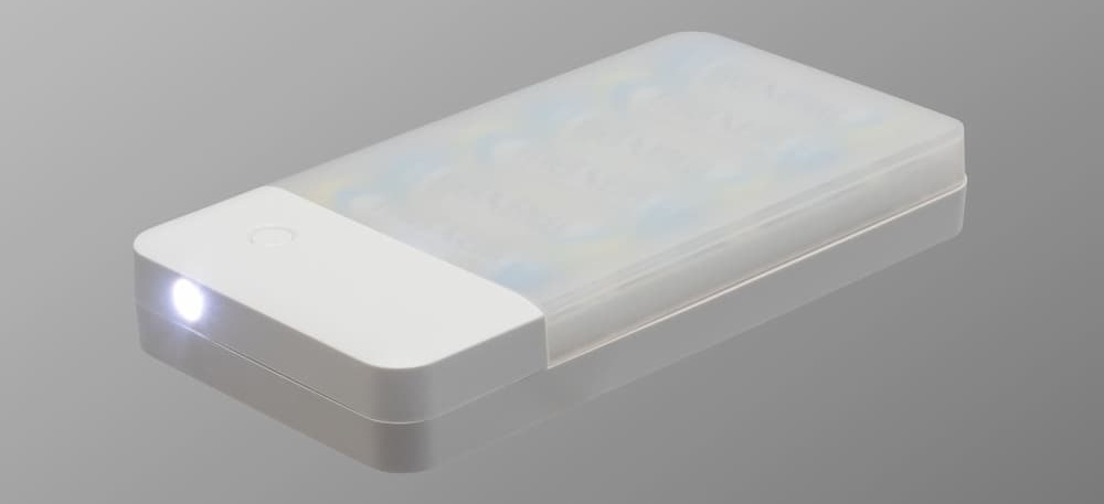 夜間・停電時に使えるLEDライト付き