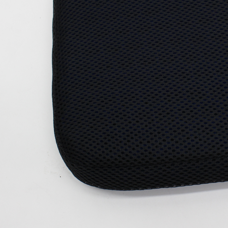 メッシュカバー付き