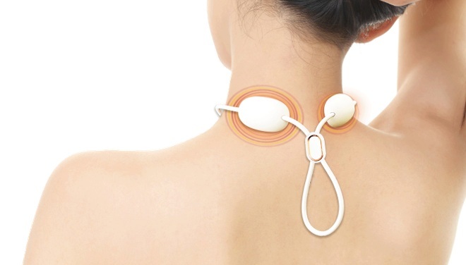 そんな現代人の悩みに、首にかけるだけのかんたん首用EMS