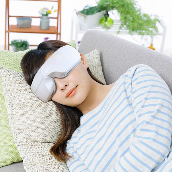 温熱と加圧で目のリフレッシュ