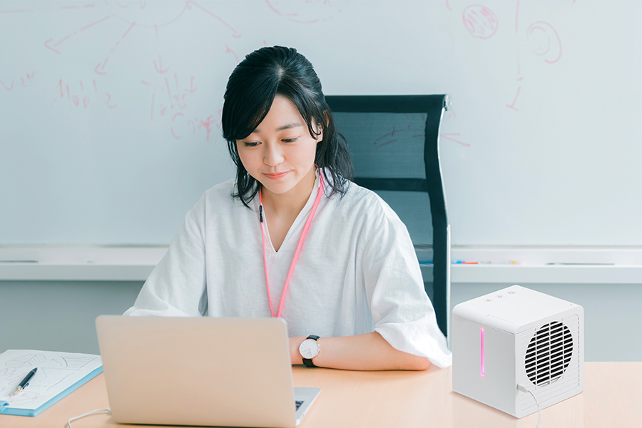 いつでもどこでも快適な卓上用クーラー