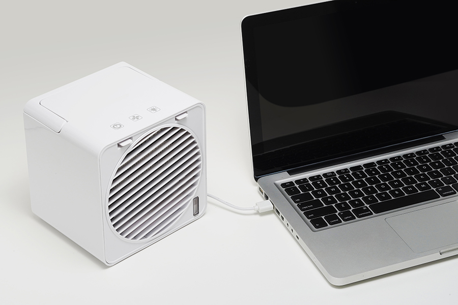 気化熱により室温から3～4℃低い冷風をお届け