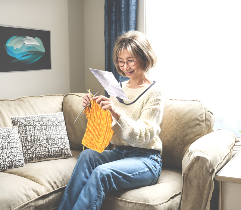 両手が使える拡大鏡