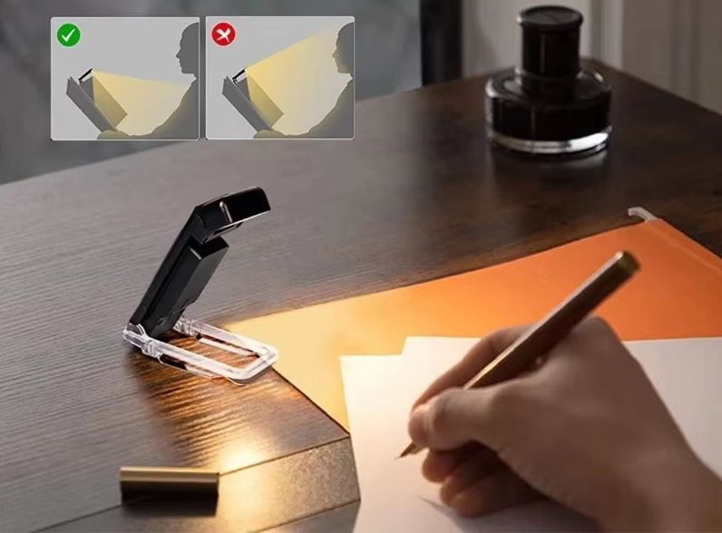 3色の光色で快適な読書環境を演出