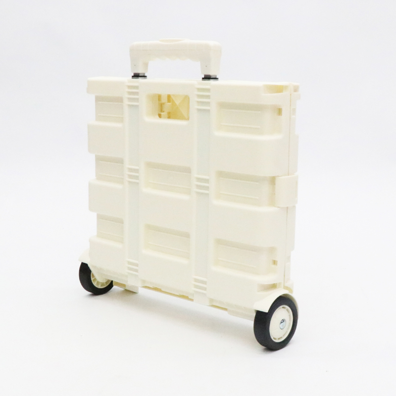 折りたたんでコンパクト収納