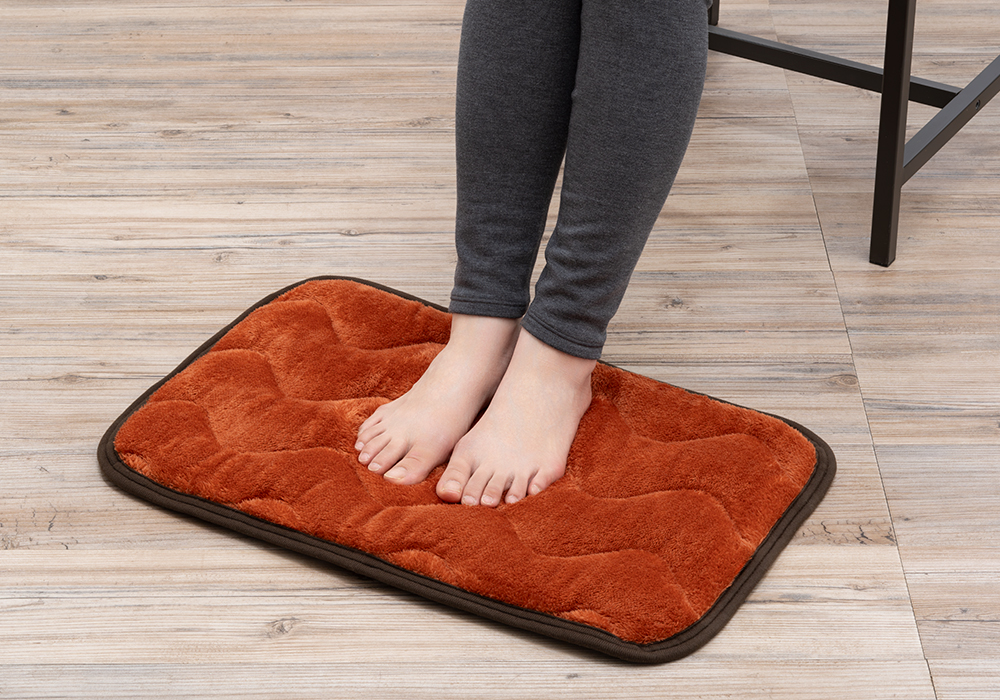 乗せるだけで手軽に足元あったか