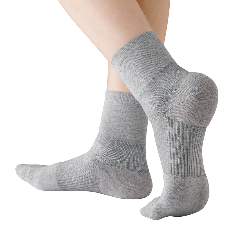 足の疲れをテーピングが解決する、着圧ソックス