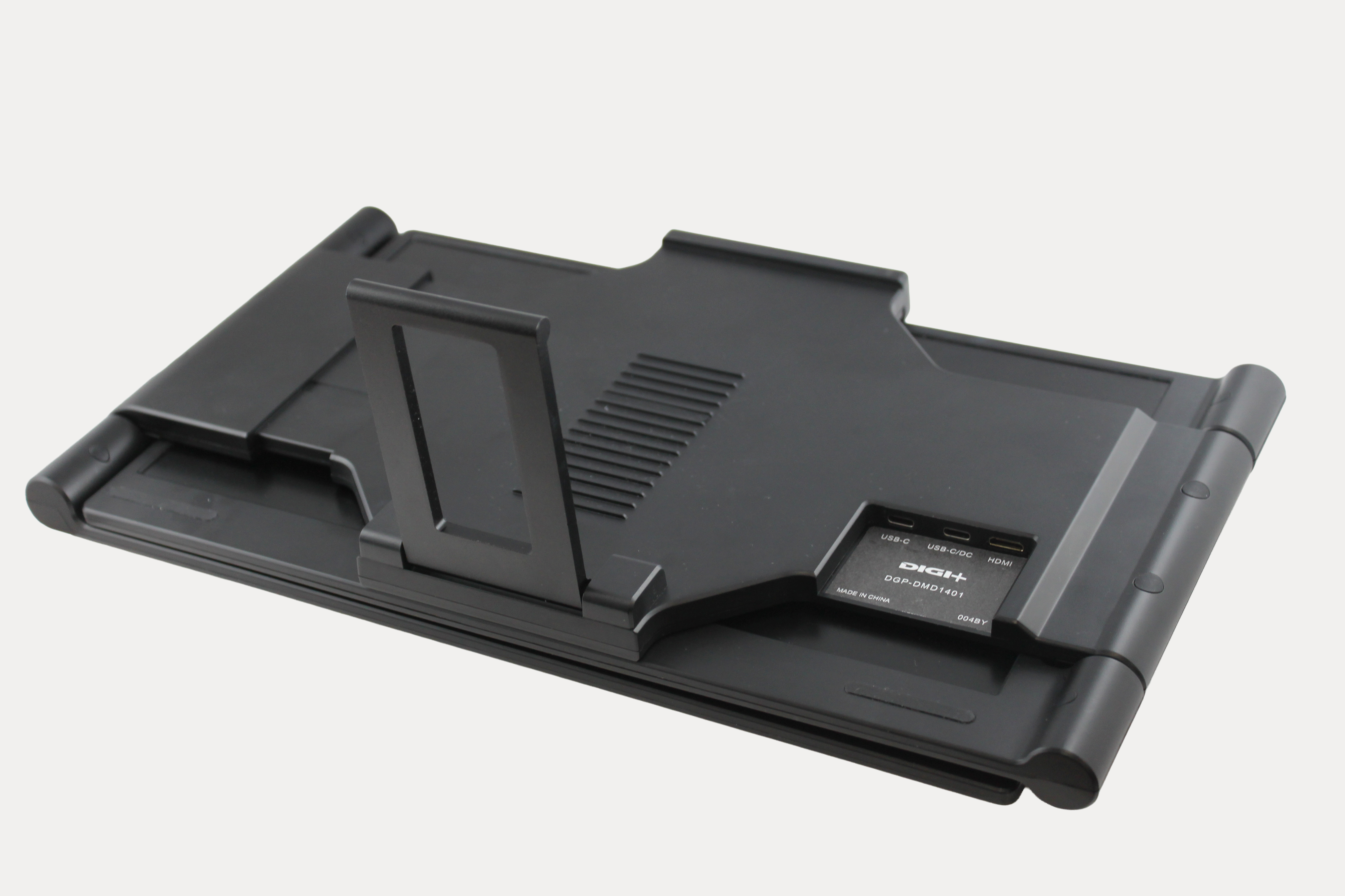 安定性を追求した「背面一体型スタンド」