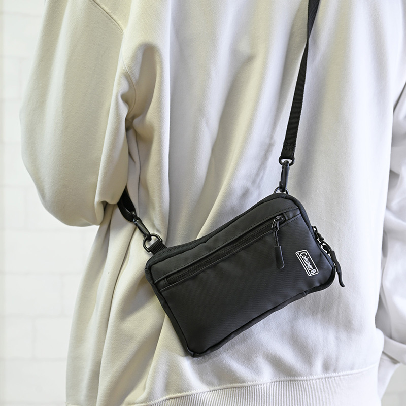 厚さわずか約15mmのスリムボディ