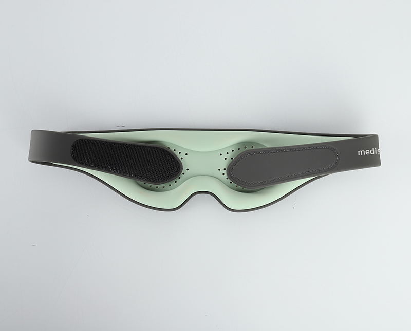 やさしくフィットするシリコン素材