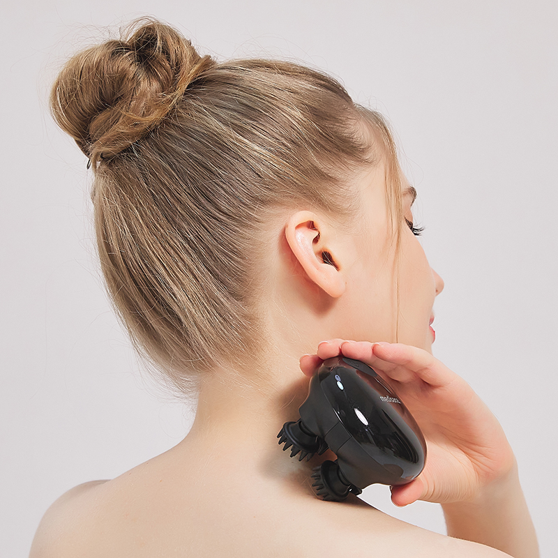 3段階のスピードと4段階のEMSで、頭皮をリフレッシュ