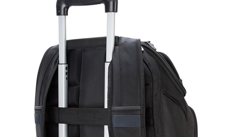 さまざまなサイズのハードウェアを安全に収納