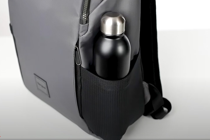 両サイドにボトルポケット