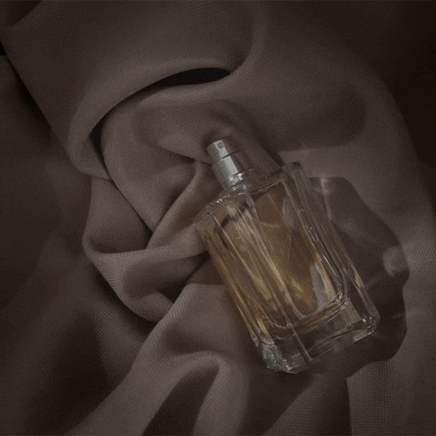 商品をライトアップ